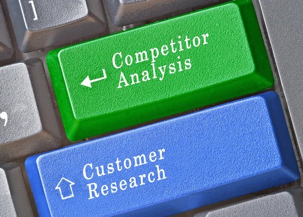 Keys for competitor analysis and customer research — Stock Photo, Image