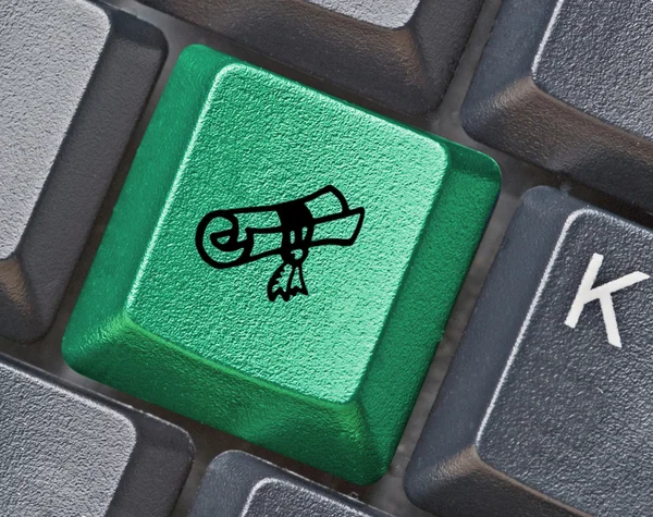 Tastatur mit Schlüssel für Bildung — Stockfoto