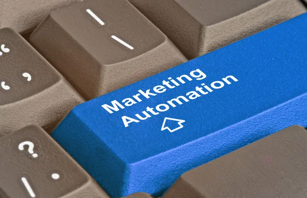 Toetsenbord met de sneltoets voor de marketing automatisering — Stockfoto