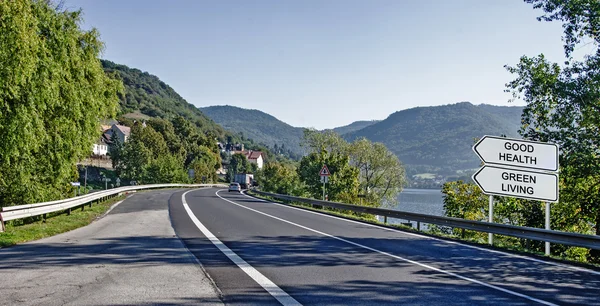 Dopravní značky pro dobré zdraví a zelené bydlení — Stock fotografie