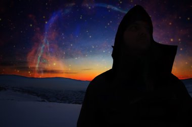 Hayallerinin peşinden, Nasa tarafından döşenmiş adam silüeti ve birçok yıldız-unsuru bu görüntü