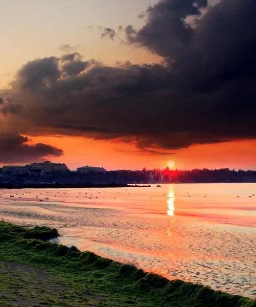 Amanecer bulgaro en el mar negro — Foto de Stock