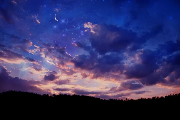 Étoiles et lune ciel arrière-plan — Photo