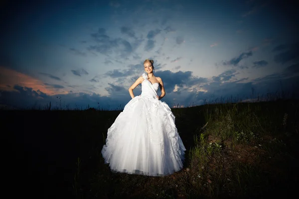 Beautiful young blonde bride — Stock Photo, Image