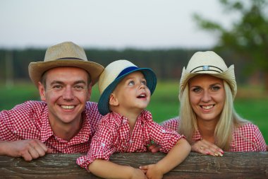 mutlu aile ülke tarzı