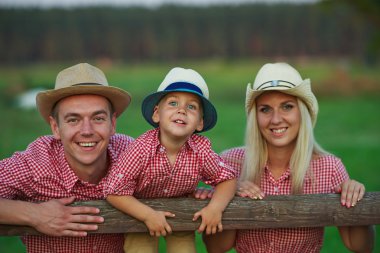 mutlu aile ülke tarzı