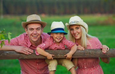 mutlu aile ülke tarzı