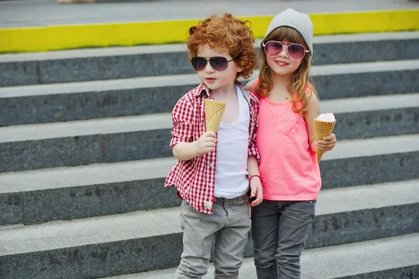 Photo of two cute hipsters — Stock Photo, Image