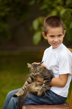 kedi ile komik çocuk