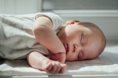 Tatlı bebek uyuyor.