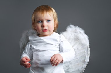 küçük güzel melek