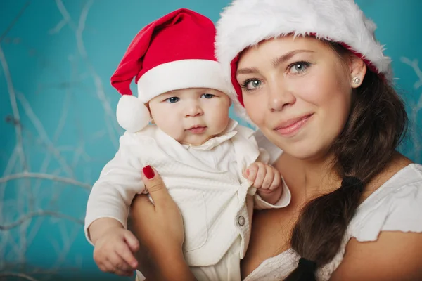 Mère heureuse avec son bébé — Photo