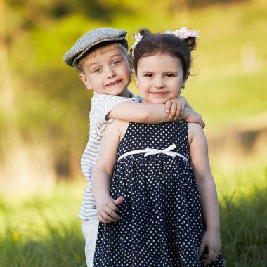 mutlu çocuk ve kız