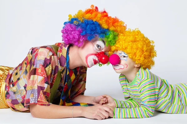 Grandi e piccoli buffi clown foto — Foto Stock