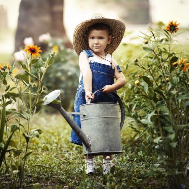sulama olabilir yaz Park olan küçük çocuk