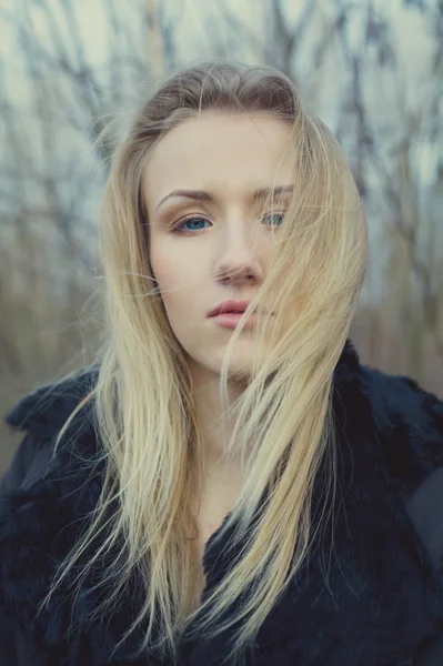 Portrait of beautiful girl — Stock Photo, Image