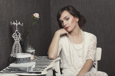 Kara günü güzel kız