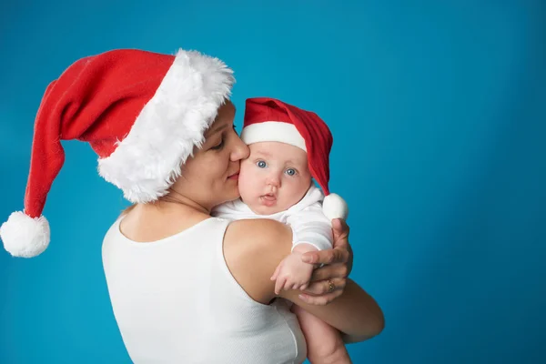 Jovem mãe com seu bebê doce — Fotografia de Stock