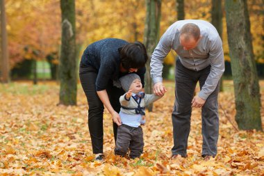 Annem ve babam gizlenmiş çocuk parkı