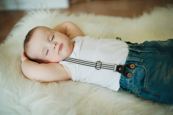 Milý spící chlapeček — Stock fotografie
