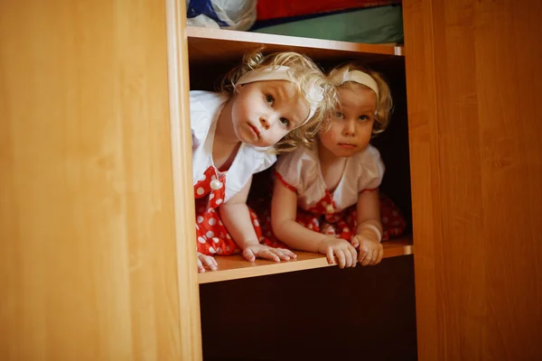 Two cute twin girls — Stock Photo, Image