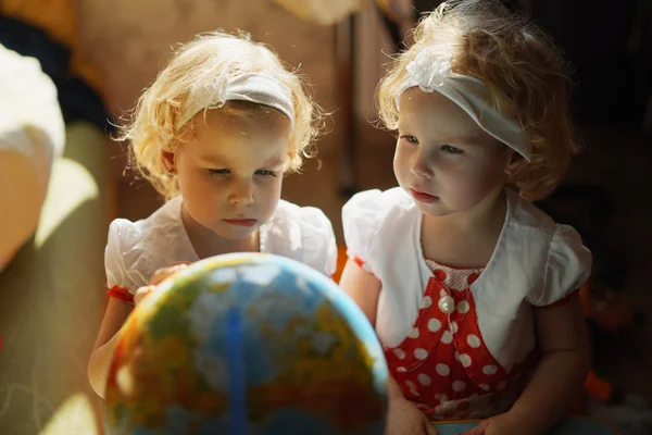 Two cute twin girls — Stock Photo, Image