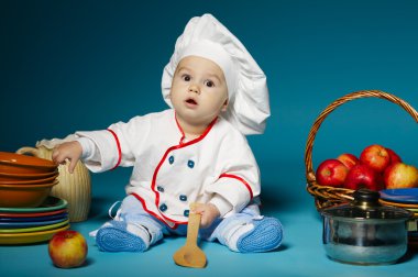 Şef şapkalı şirin bebek