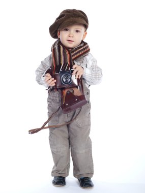 Çocuk yaşında retro kamera ile