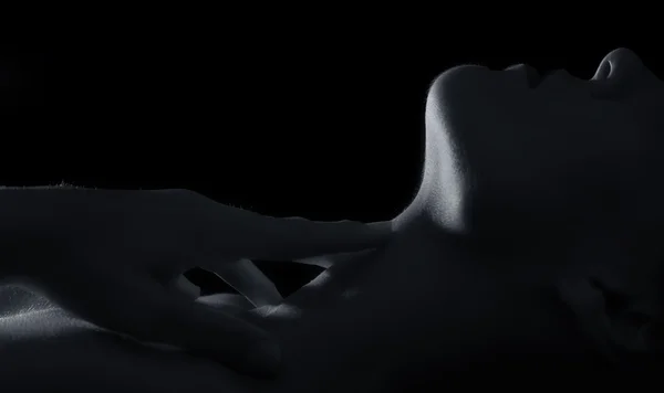 Kadın boyun ve el duygu sanatsal dönüşüm vücut scape — Stok fotoğraf