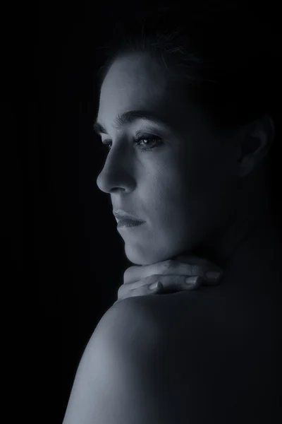 女性の首と手の感情芸術変換体花茎 — ストック写真