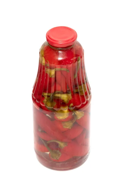 内装红辣椒的玻璃瓶 — 图库照片