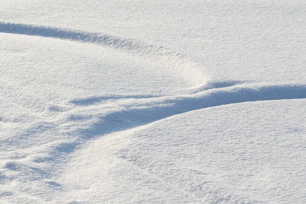 Empreintes Pas Dans Neige Sur Fond Blanc — Photo