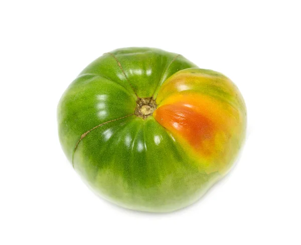 Grüne Tomate Mit Rotem Fleck Auf Weißem Hintergrund — Stockfoto