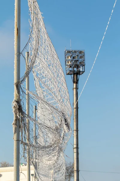 Torre Della Luce Allo Stadio Inverno Sulla Neve — Foto Stock