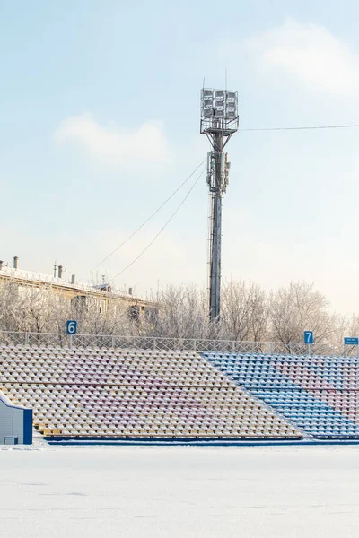 Легка Вежа Стадіоні Взимку Снігу — стокове фото