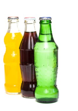 İzole soda şişeleri