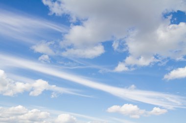 Mavi Gökyüzü Bulutları