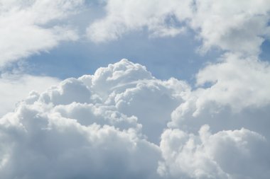 Mavi Gökyüzü Bulutları