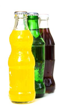 İzole soda şişeleri