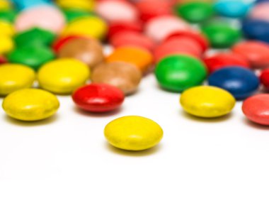 Vitaminler ile renkli kapsül