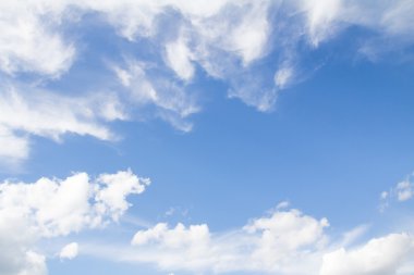 Mavi Gökyüzü Bulutları