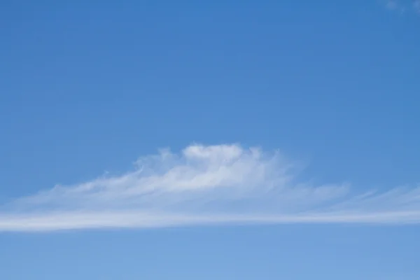 Nubes de cielo azul —  Fotos de Stock