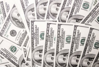 100 dolarlık banknotlar