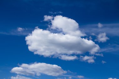 Mavi Gökyüzü Bulutları