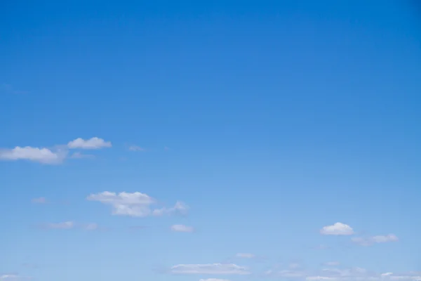 青空に積もる積雲 — ストック写真