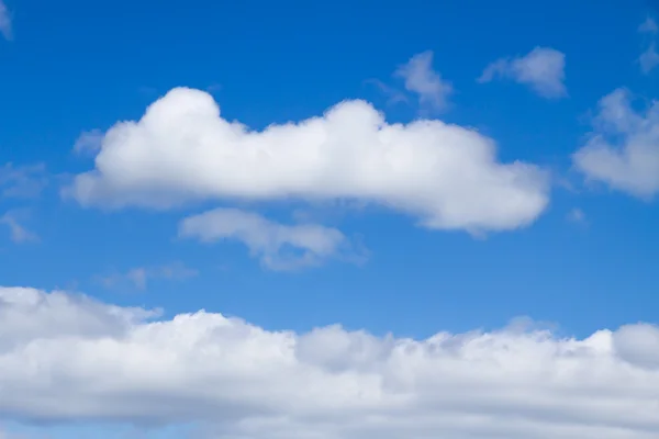 青空に積もる積雲 — ストック写真