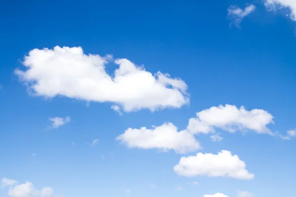 Cielo azul con nubes —  Fotos de Stock