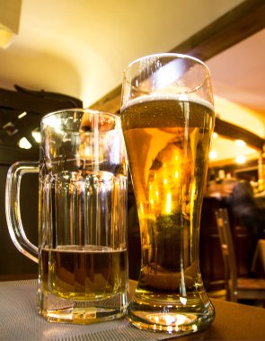 bira bardakları bar