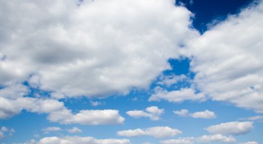 Mavi Gökyüzü Bulutları