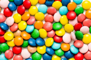 Vitaminler ile renkli kapsül
